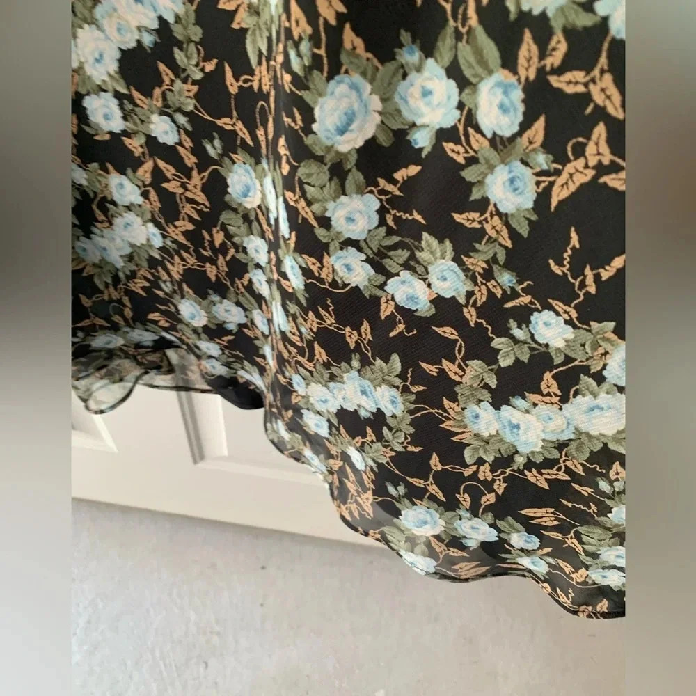24W  floral sundress by Madison Leigh. Hand- washable. - Picture 5 of 6